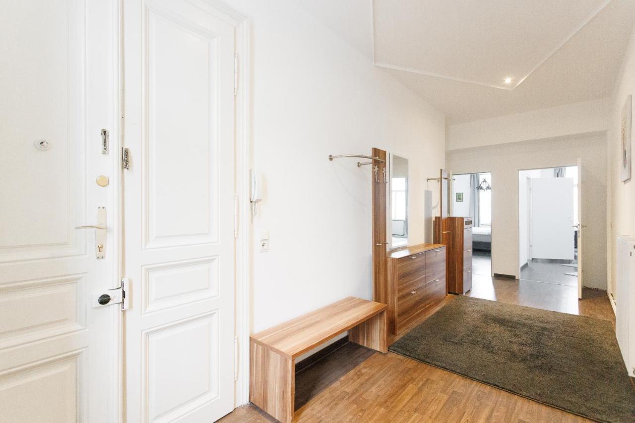 Central, Modern, Big Apartment Виена Екстериор снимка